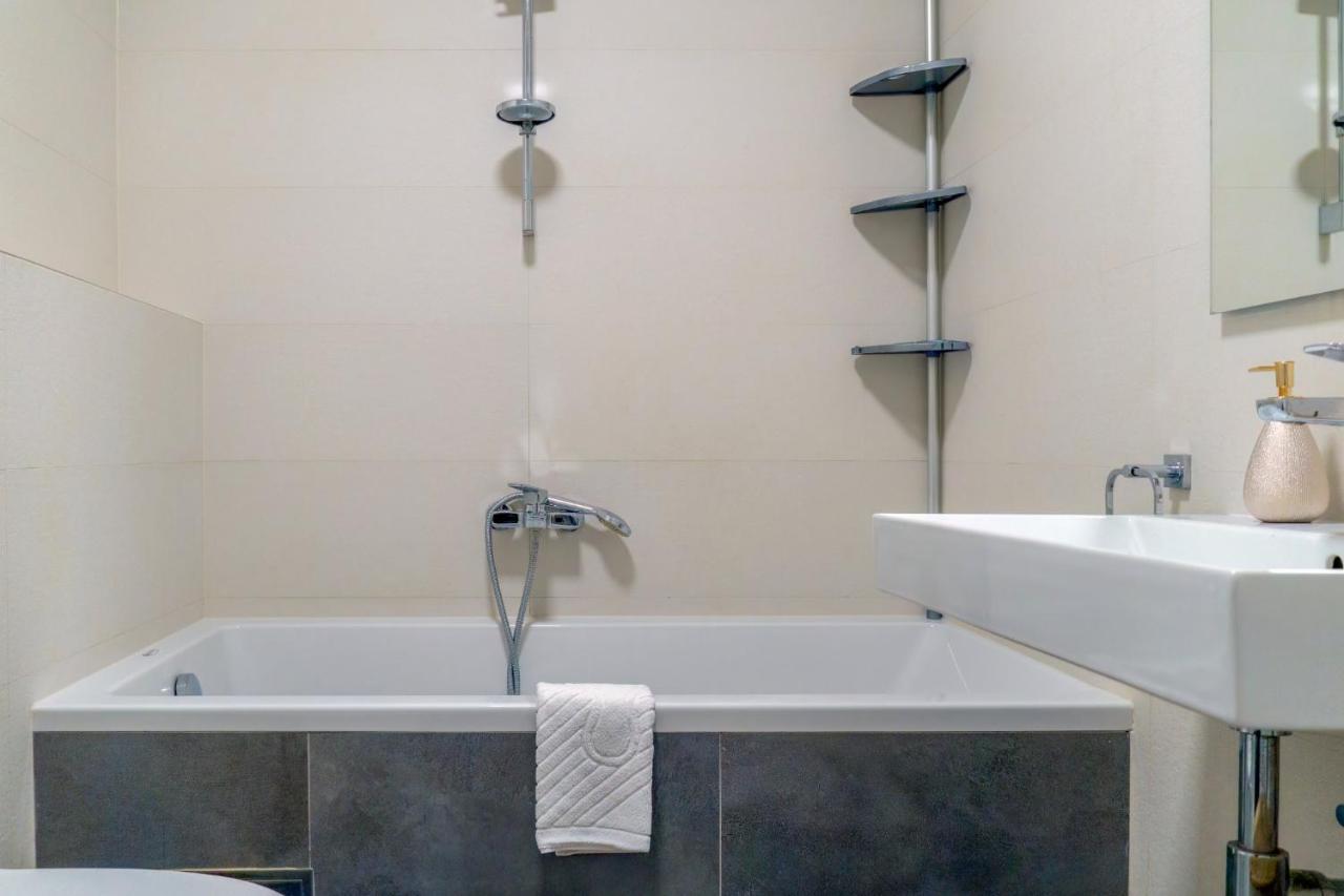 Emilia Lofts Apartment Tucepi Bagian luar foto